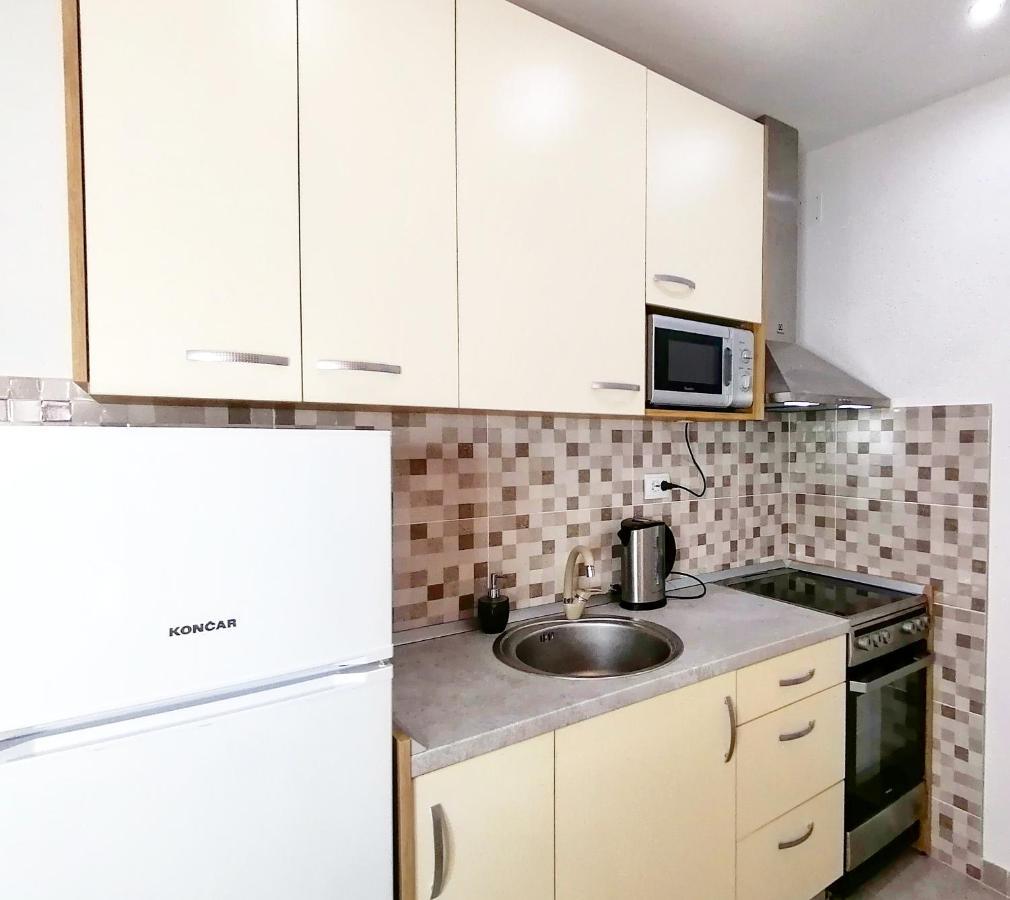 Apartmani Buljubasic Baška Voda Exterior foto